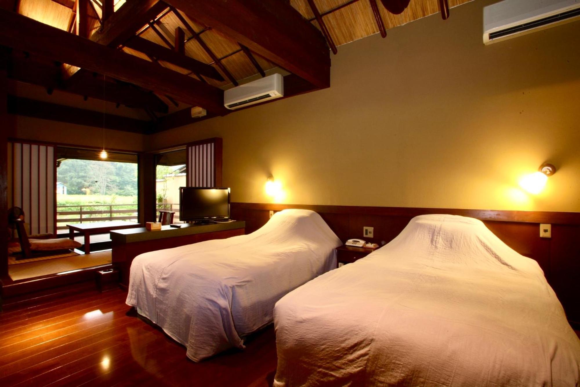 Satonoyu Waraku 13 Years Or Older Hotel Минамиогуни Екстериор снимка
